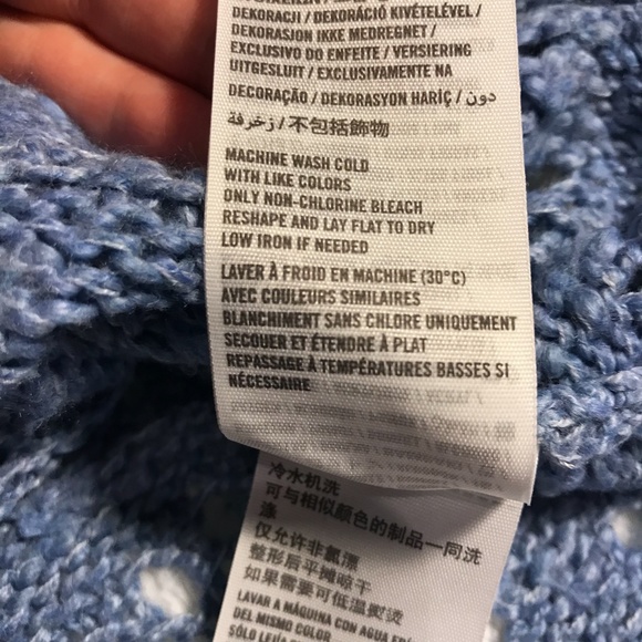 2/$15 HOLLISTER Flowy Blue Crochet Racer Back Tank - Picture 5 of 7